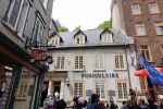 PICTURES/Old Quebec City/t_Street Scene - Ferneculair1.JPG